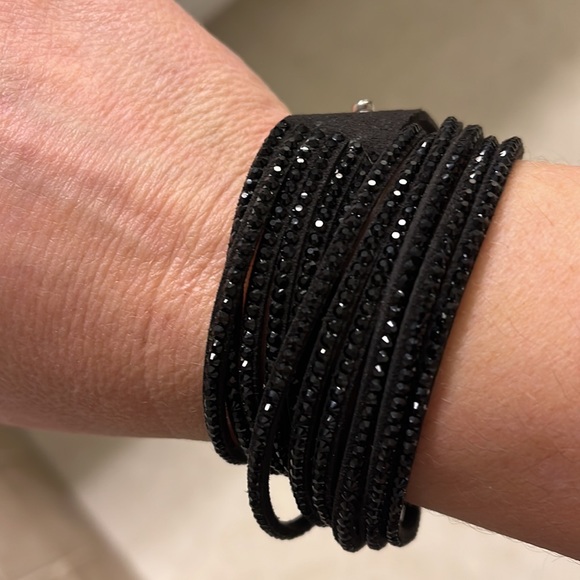 Holiday cuff. Black beaded sparkle with soft fabric backing. - Picture 3 of 5